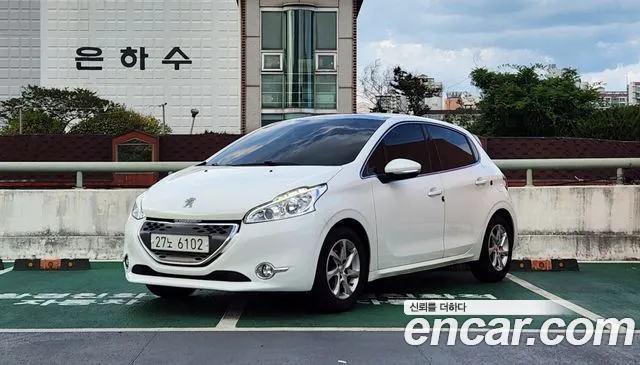 Peugeot 208 1.4 e-HDi 5