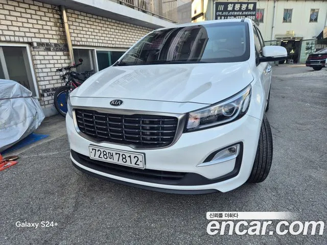 Kia The New Carnival 11