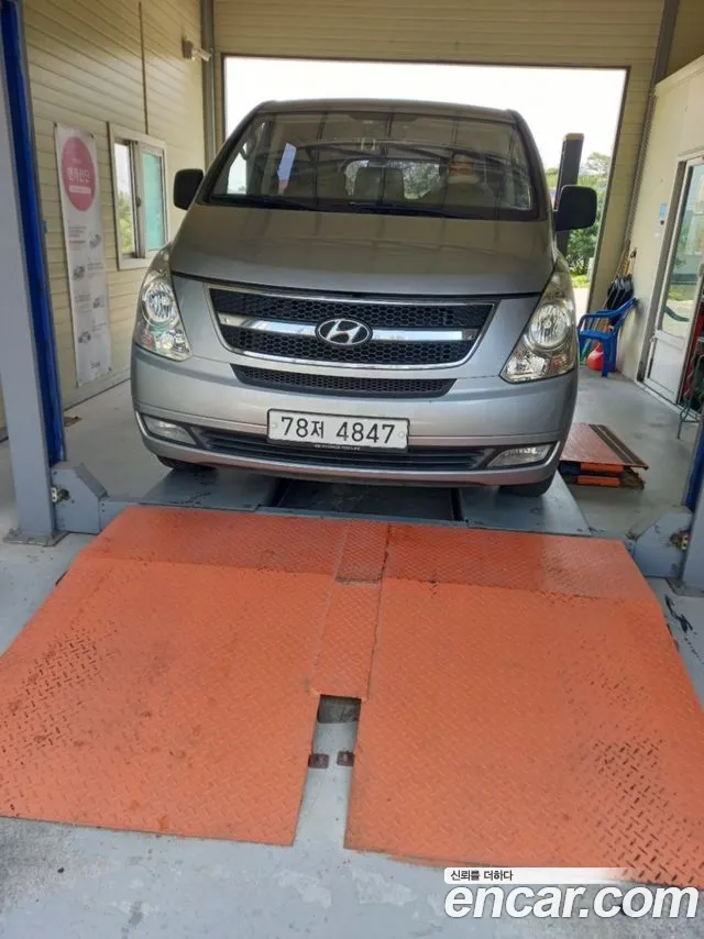 Hyundai Grand Starex