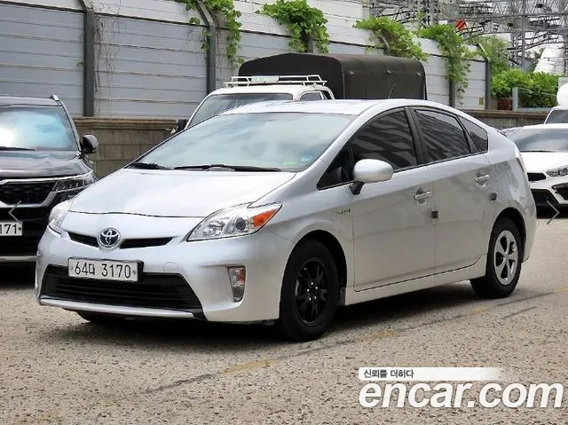 Toyota Prius 1.8 E