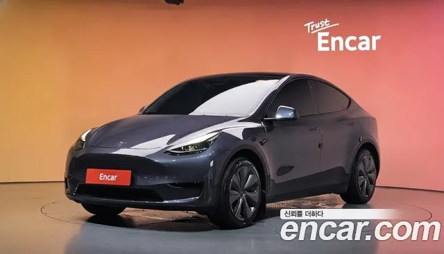 Tesla Y RWD