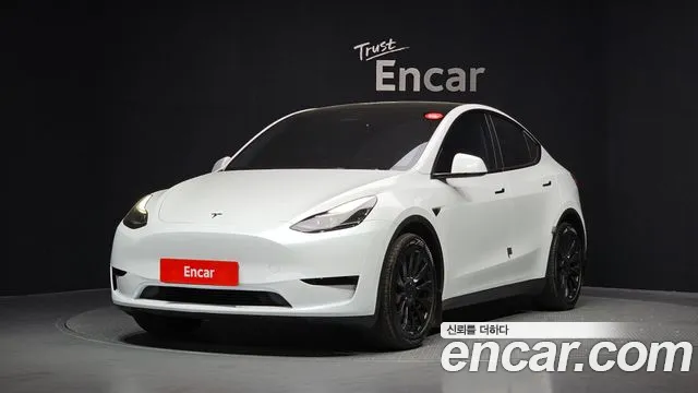 Tesla Y RWD