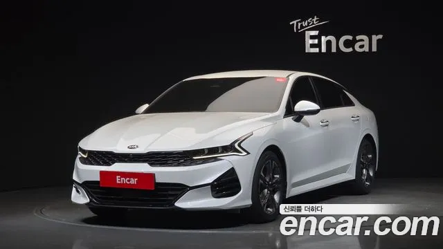Kia K5 III 2.0 Signature