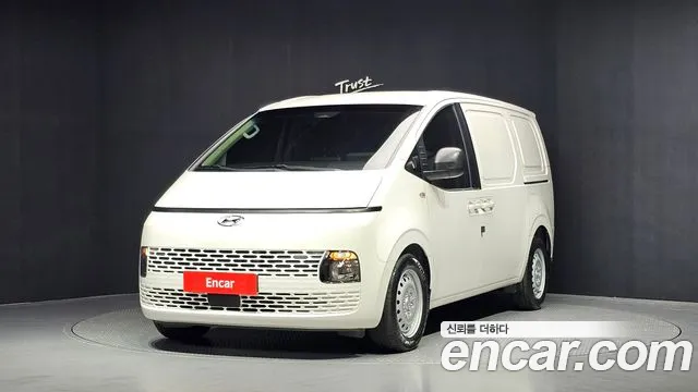 Hyundai Staria 3