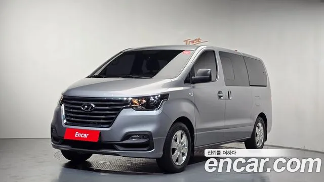 Hyundai The New Grand Starex 11