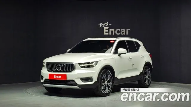 Volvo XC40 T4