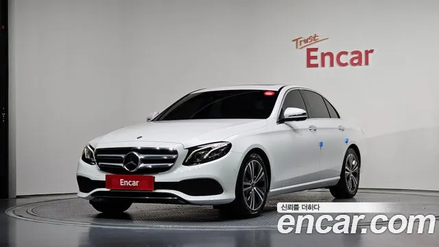 Mercedes-Benz E- W213 E300