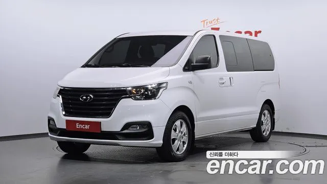 Hyundai The New Grand Starex 12