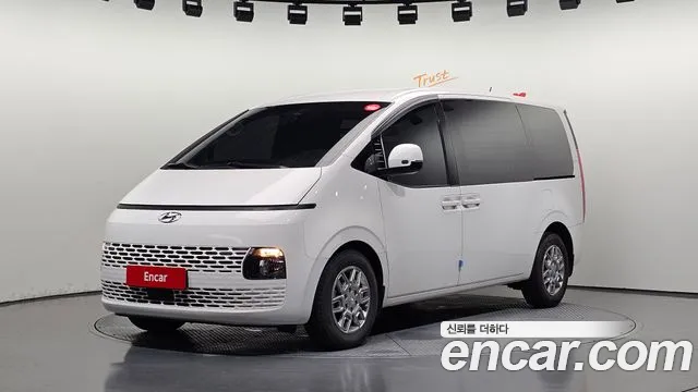 Hyundai Staria 3