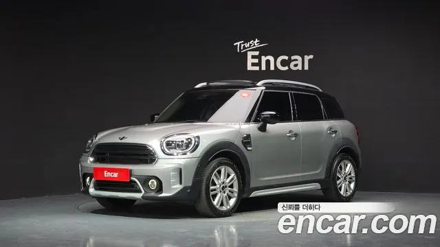 MINI Cooper Countryman 2