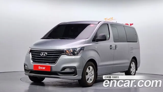 Hyundai The New Grand Starex 12