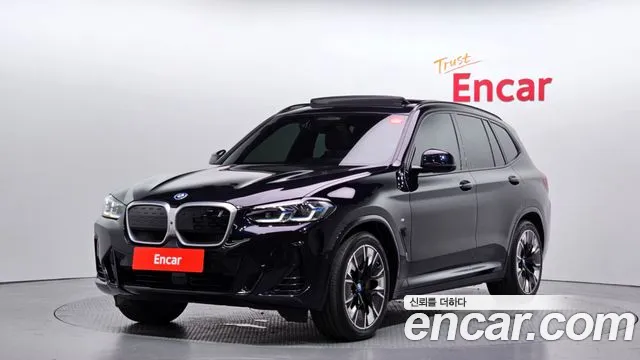 BMW iX3 M