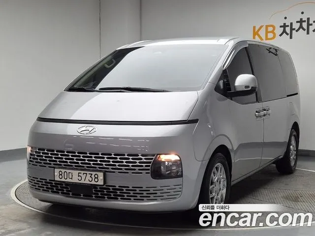 Hyundai Staria 3