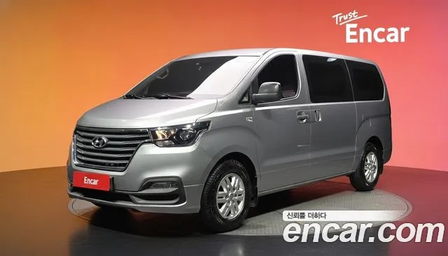 Hyundai The New Grand Starex 3