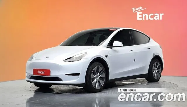 Tesla Y RWD