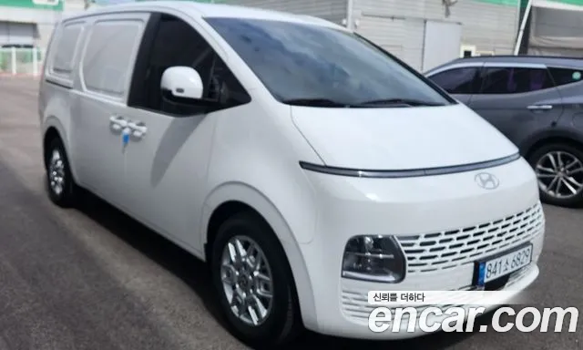 Hyundai Staria 3