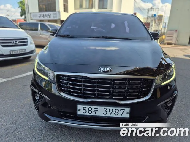 Kia The New Carnival 9 Prestige