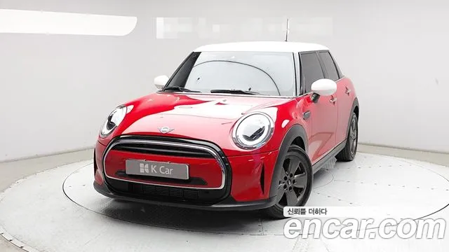 MINI Cooper Base 3