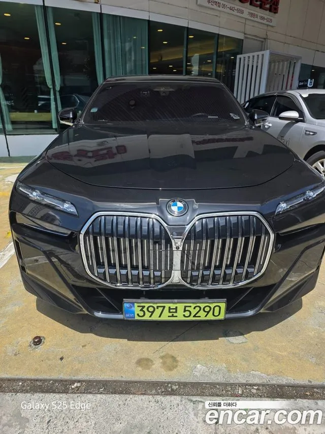 BMW 7 (G70) 740i xDrive M Limited