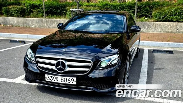 Mercedes-Benz E- W213 E300 4MATIC