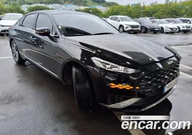 Kia K8 Hybrid Noblesse