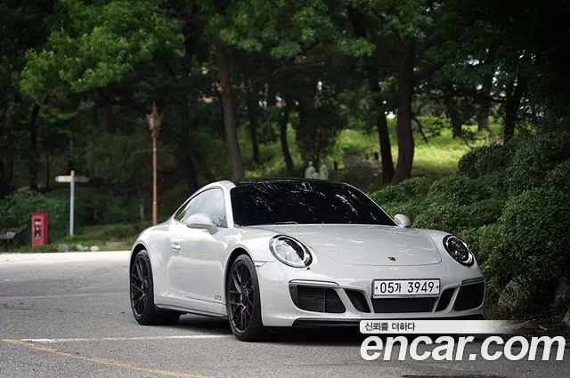 Porsche 911 4 GTS 991