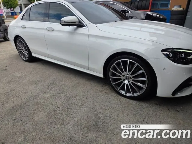 Mercedes-Benz E- W213 E350 4MATIC AMG Line