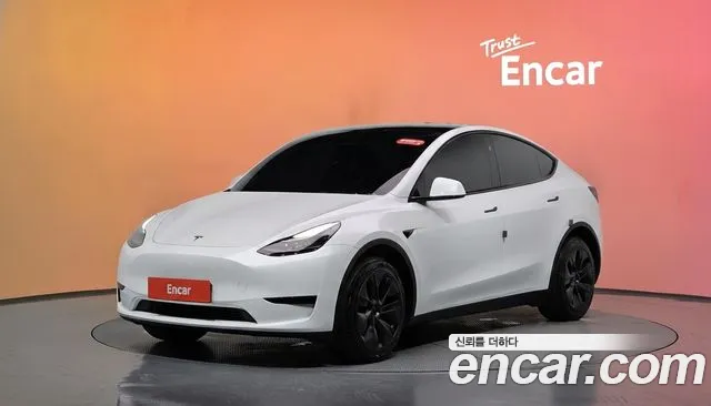 Tesla Y RWD