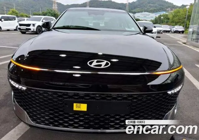 Hyundai The New Grandeur (GN7) 2.5 Gasoline 2WD Premium
