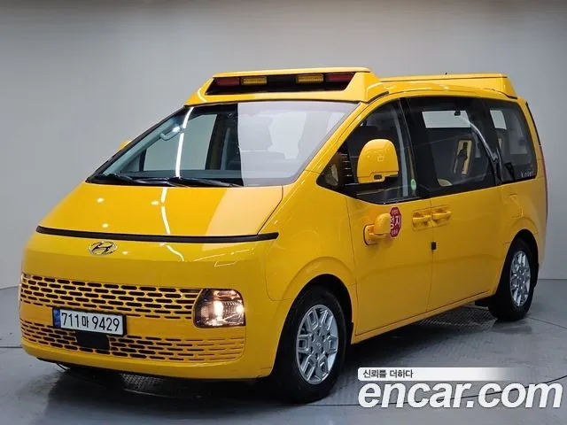 Hyundai Staria L3.5 15
