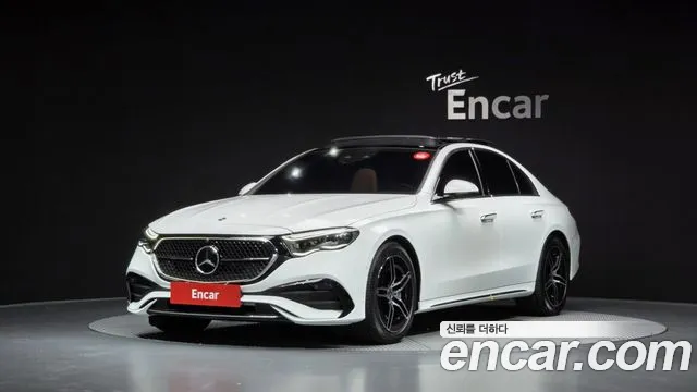 Mercedes-Benz E- W214 E300 4MATIC AMG Line