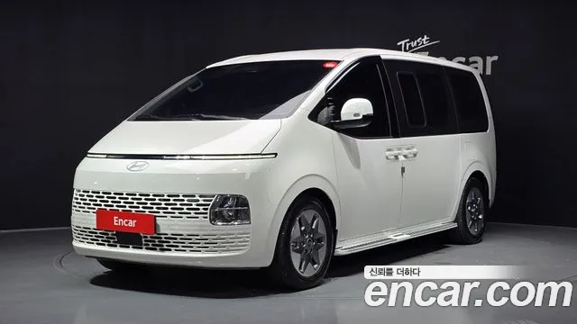 Hyundai Staria 4WD 11