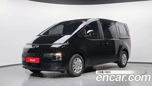 Hyundai Staria 3