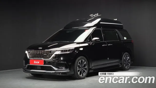 Kia Carnival 4 Gasoline 9
