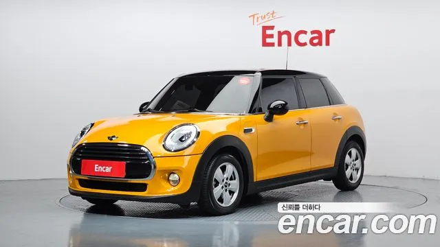 MINI Cooper 5 Base 3