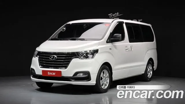 Hyundai The New Grand Starex 12
