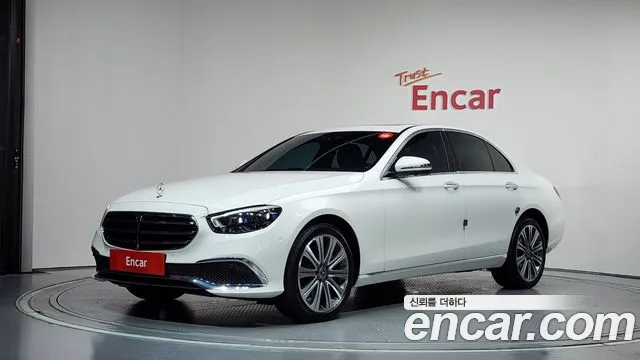 Mercedes-Benz E- W213 E300e 4MATIC Exclusive