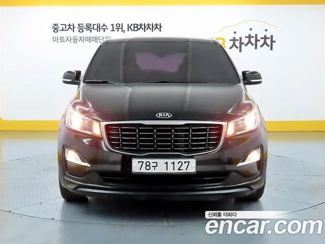 Kia The New Carnival 11