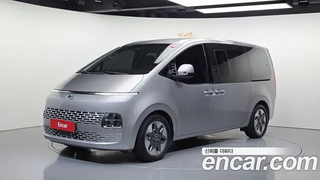 Hyundai Staria 4WD 11