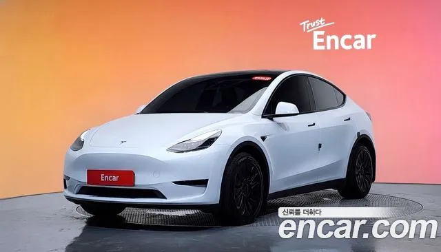 Tesla Y RWD