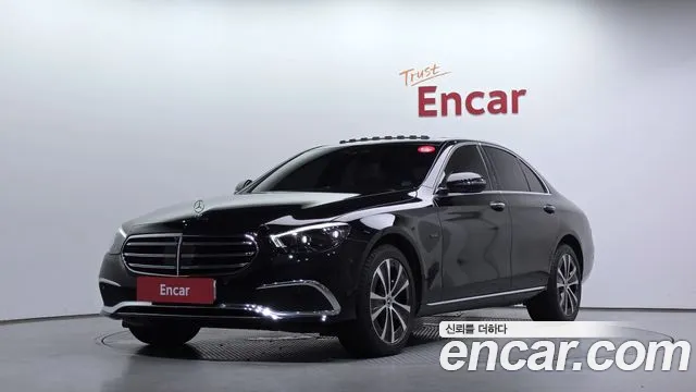 Mercedes-Benz E- W213 E300e 4MATIC Exclusive
