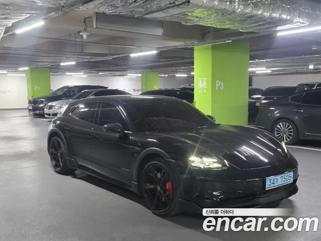 Porsche Taycan 4S