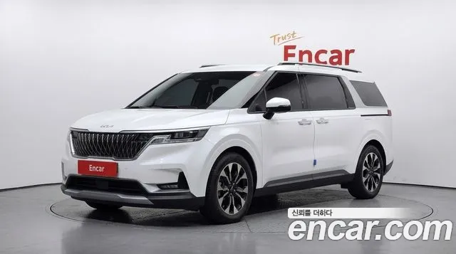 Kia Carnival 4 Gasoline 9 Prestige