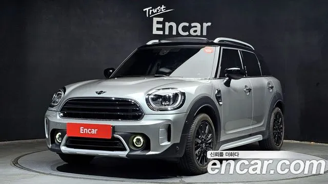 MINI Cooper Countryman 2