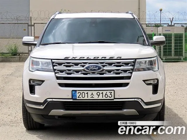 Ford Explorer 2.3 Limited 4WD 5