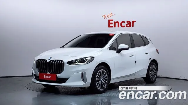 BMW 2 (U06) 220i