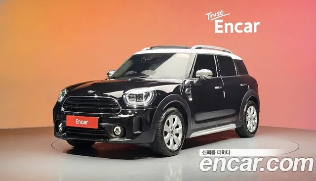 MINI Cooper Countryman 2