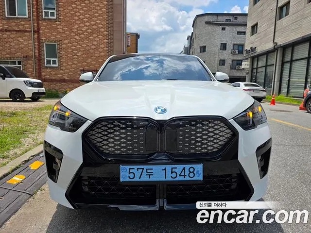 BMW iX2 (U10) eDrive 20 M