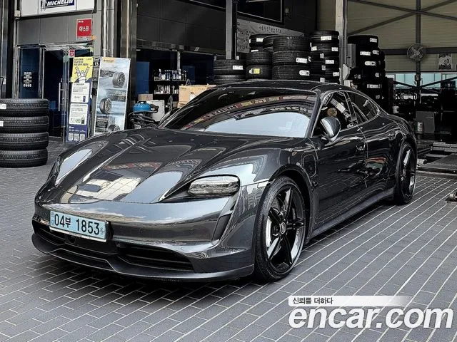 Porsche Taycan 4S