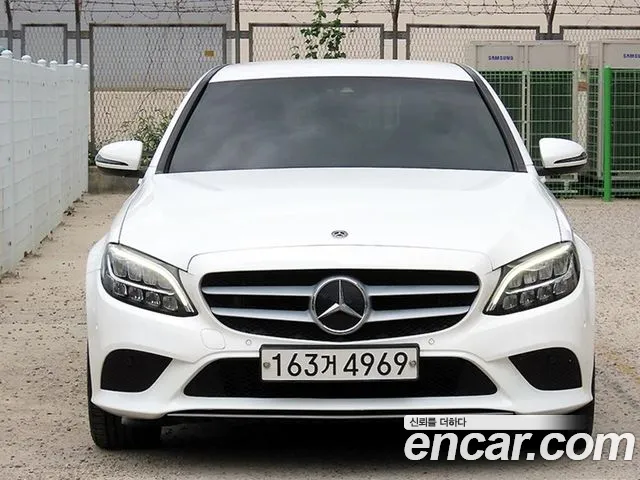 Mercedes-Benz C- W205 C200